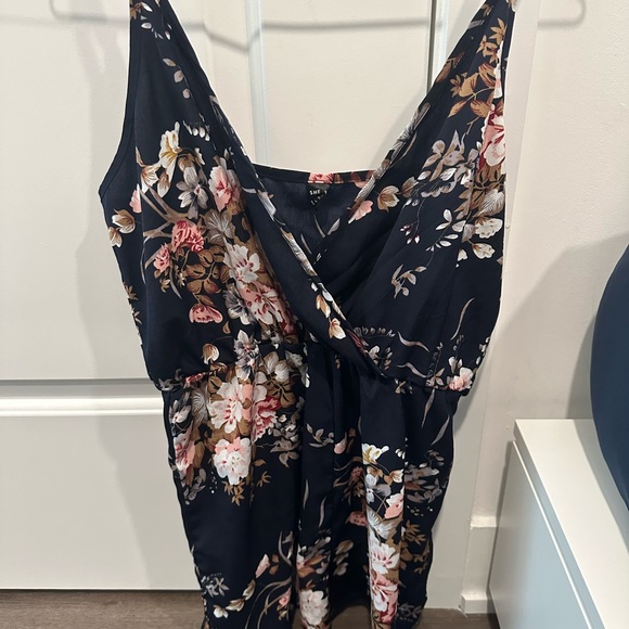 Shein neck floral romper - Picture 5 of 5